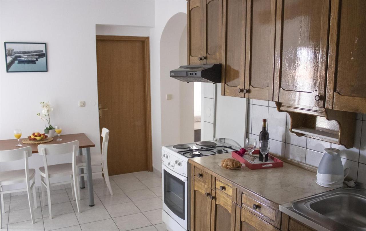 Apartments And Rooms Nikola Omiš Exterior foto